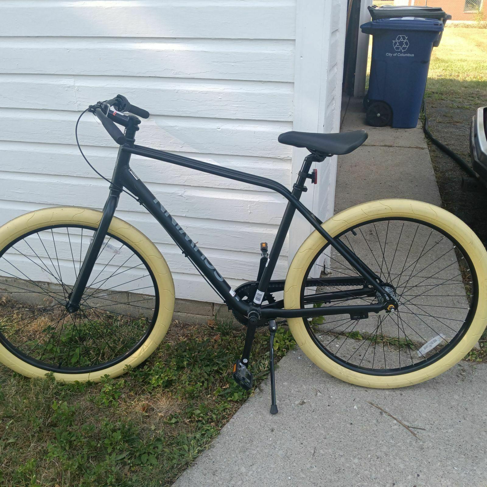 2024 Schwinn Phantom Comfort Urban Commuter Bike 2... Black and Yellow or Gold