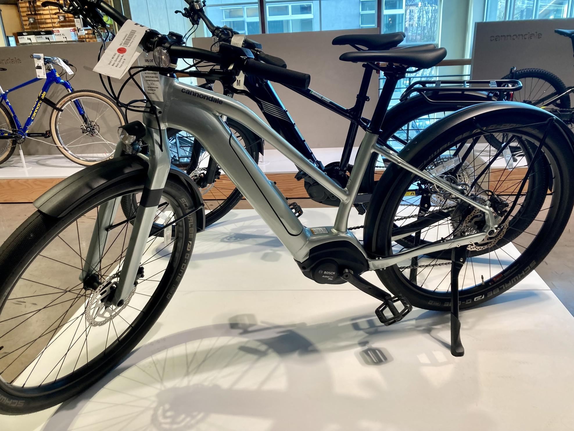 2020 Cannondale Canvas Neo 2 Remixte Silver, gray or bare metal
