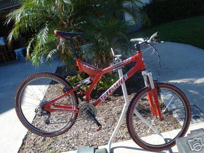 Specialized M4 FSR  Red