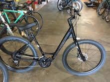 2016 Specialized, Roll v Low Entry Specialized, Roll v Low Entry Black