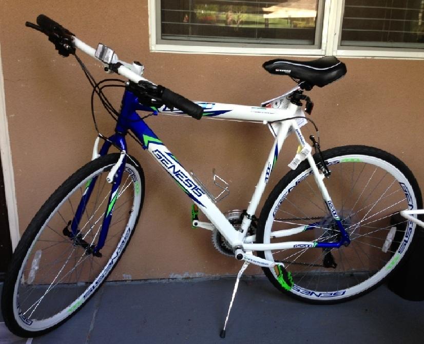 2013 Genesis 700CC  Black