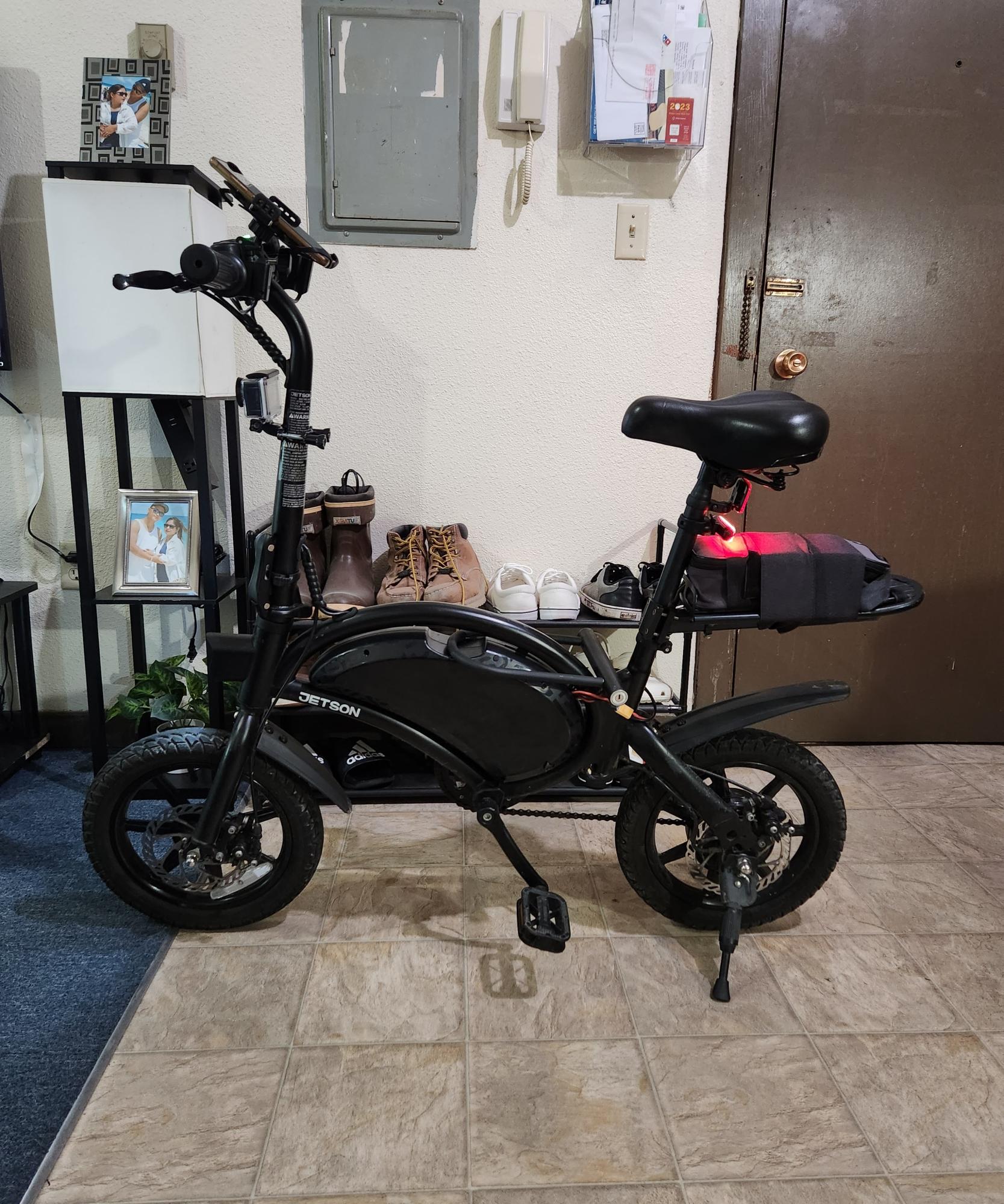 2022 Jetson Bolt Pro Black