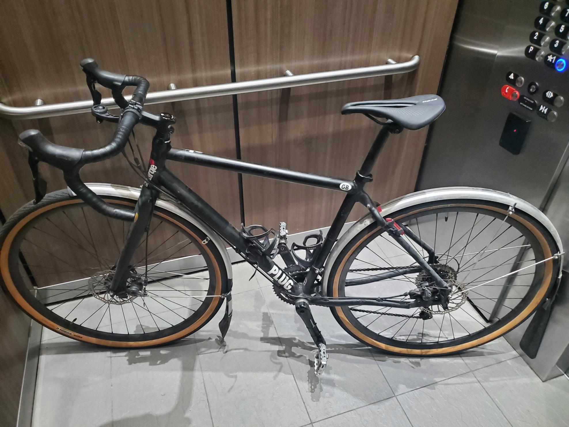 2016 Charge Plug 4 Black