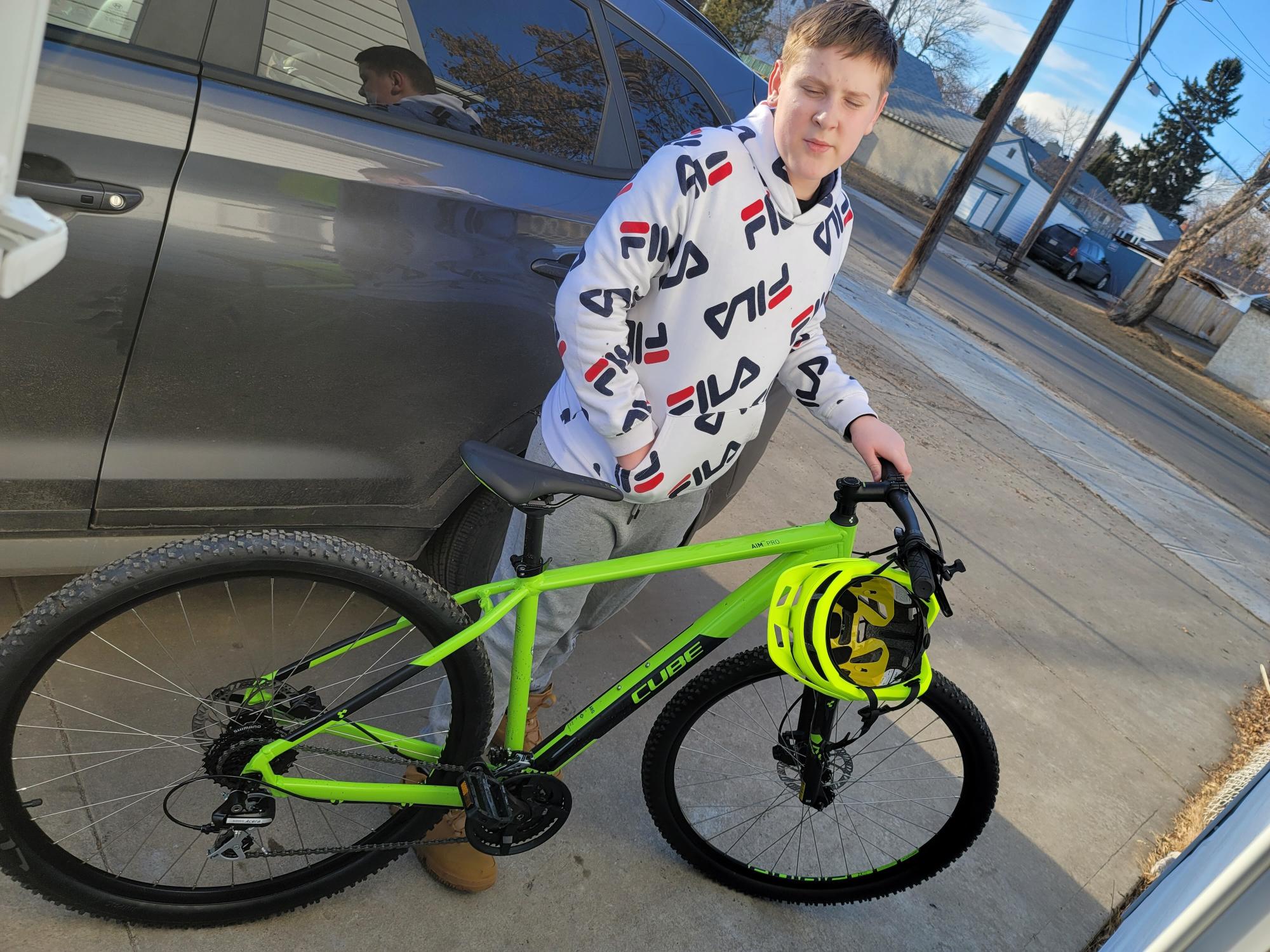 2019 Cube Aim Pro Green and Black