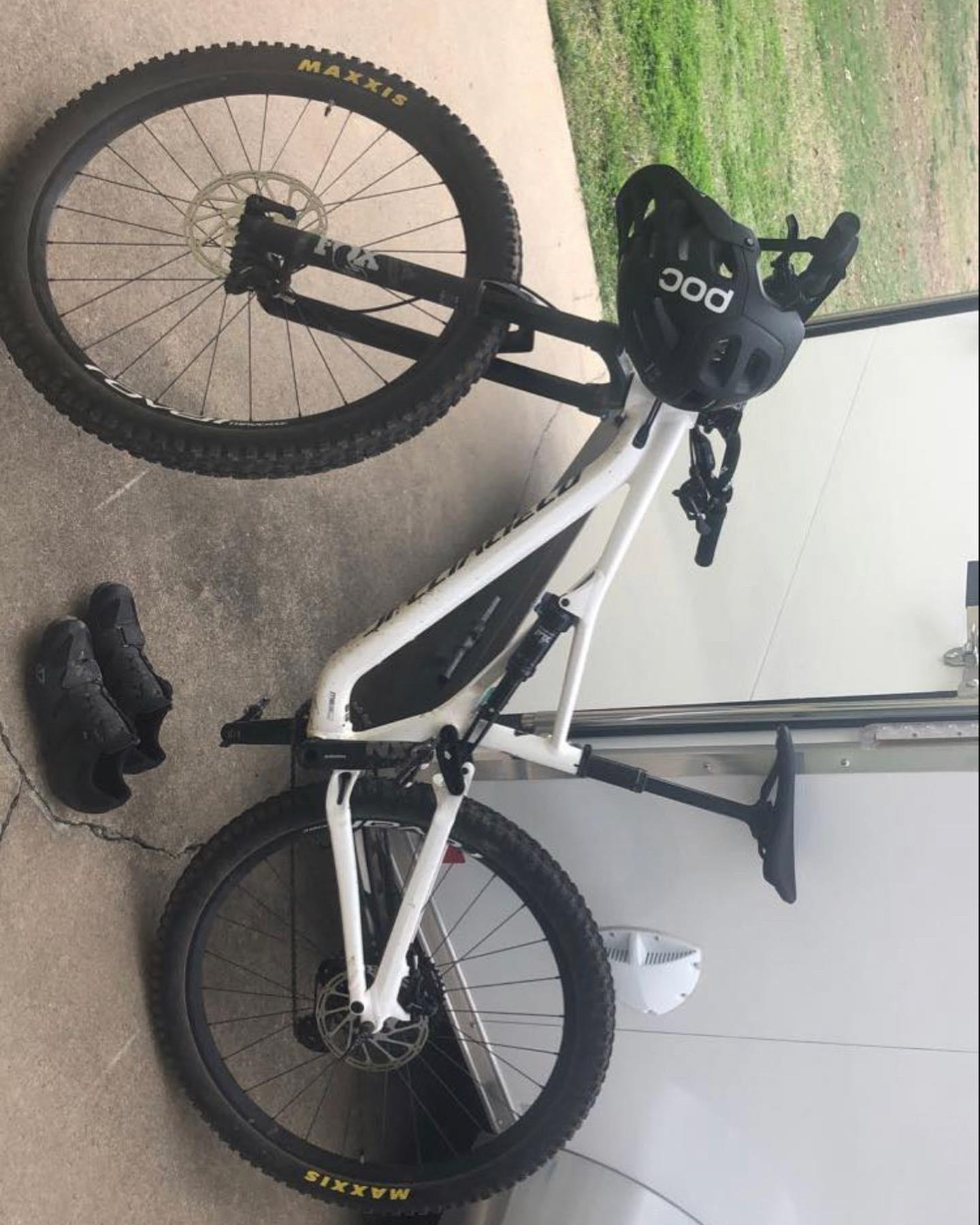 2020 Specialized Stump jumper White