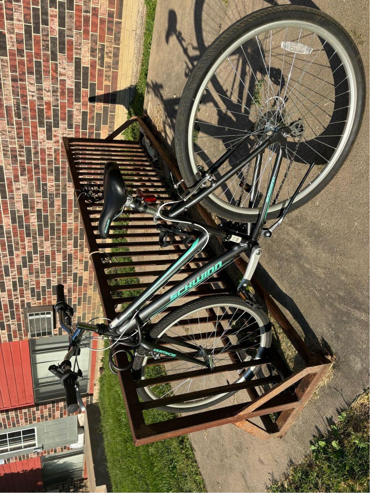 Schwinn 700c Women’s Pathway Black and Teal