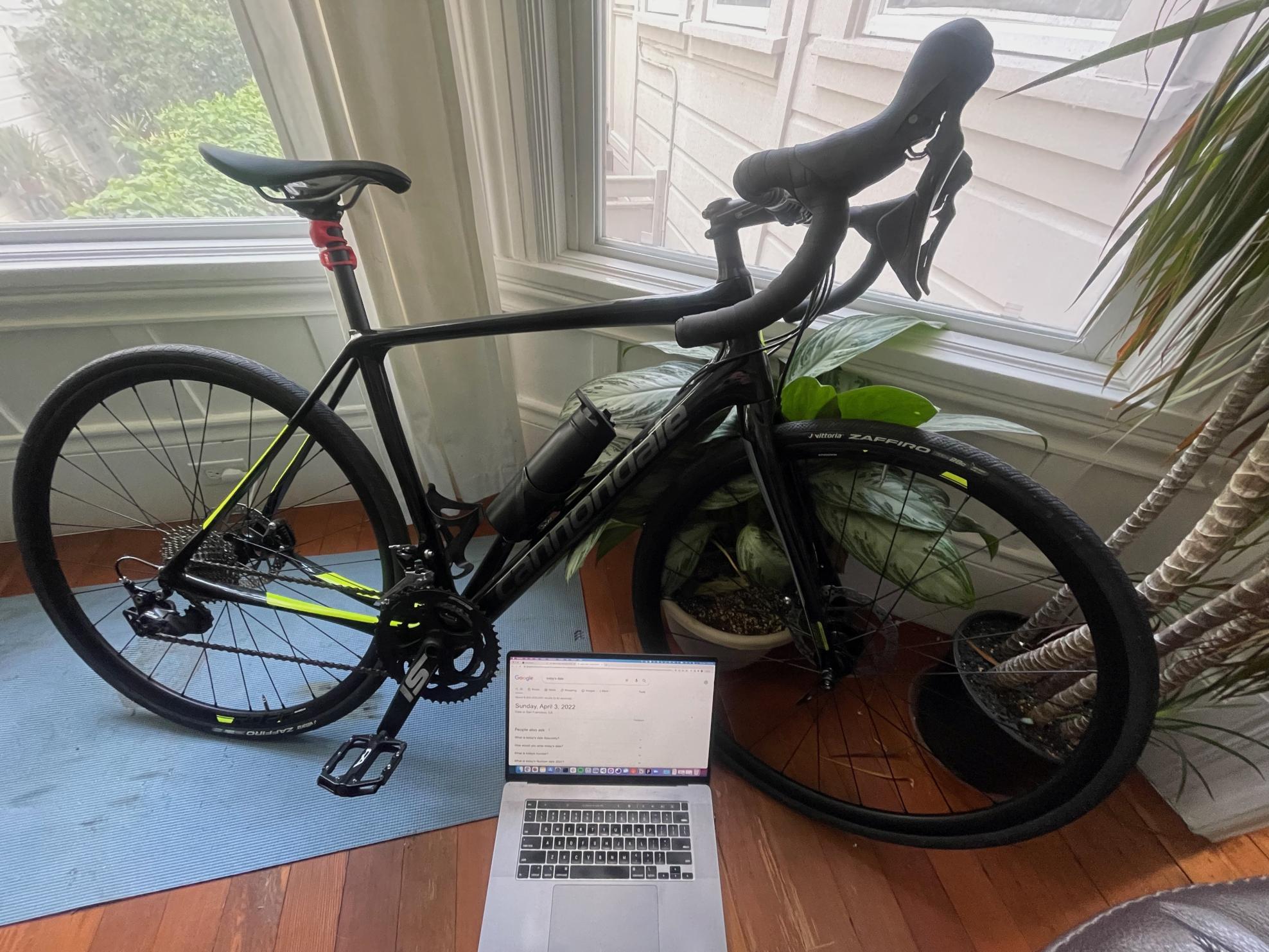 2019 Cannondale Synapse Carbon Disc Women's 105 ISO 4210 Black and Yellow or Gold