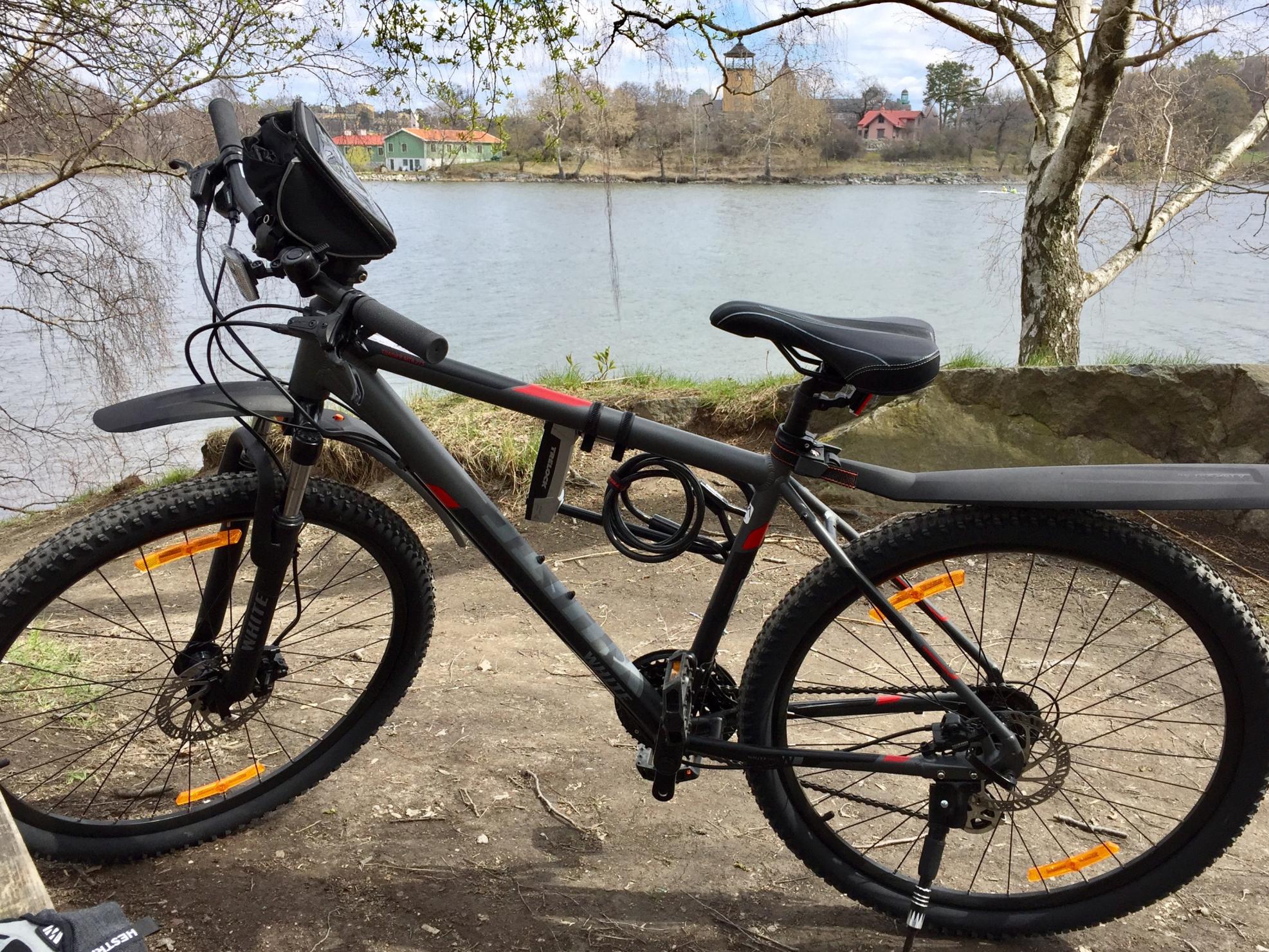 White Bikes XC 275 TRAINER Black