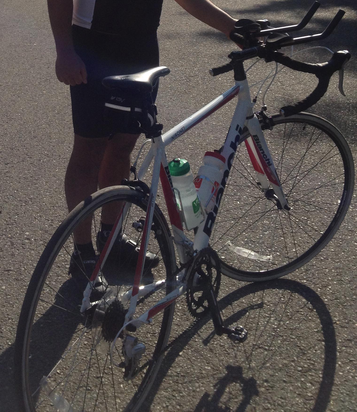 2013 Bianchi via nirone 2300  White, Red, and Black