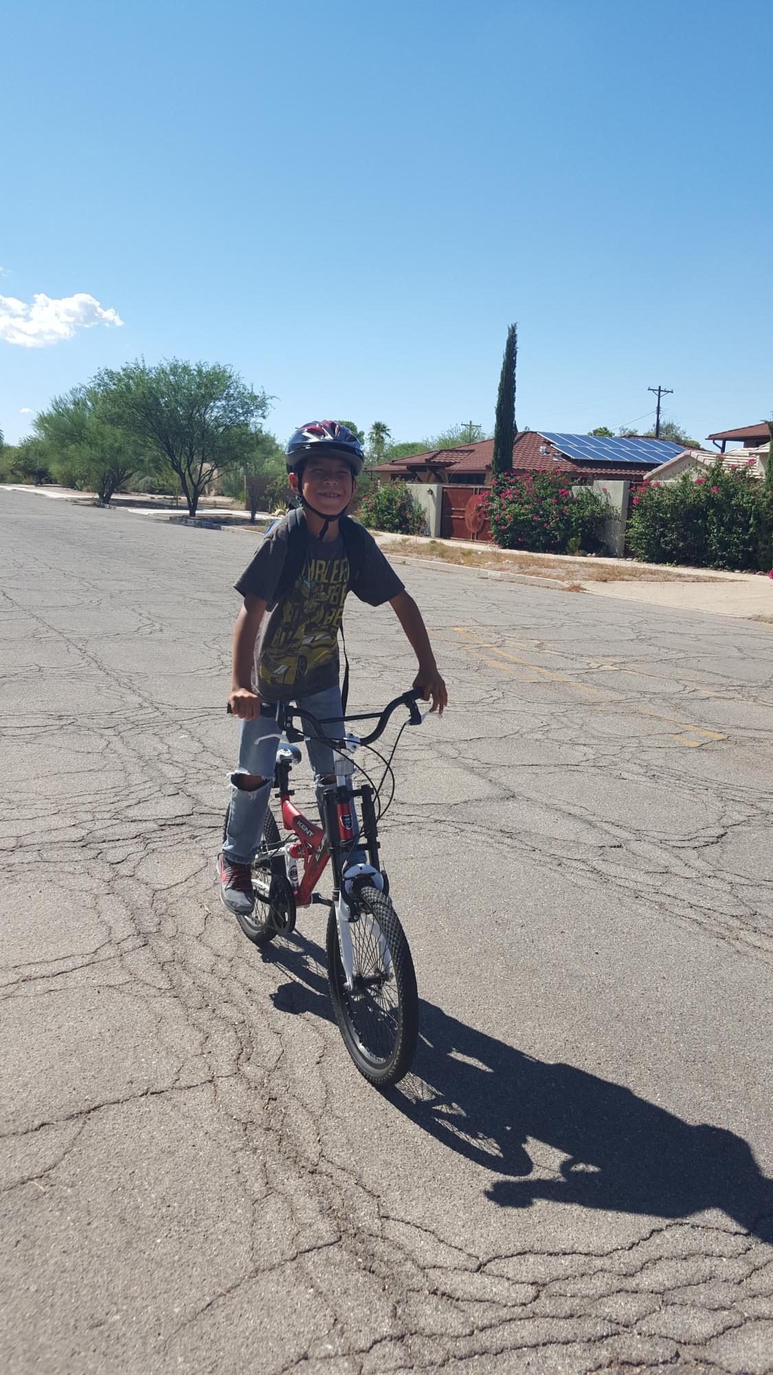 2014 Kent Kent Super 20 Boys Bike (20-Inch Wheels) Red, White, and Black