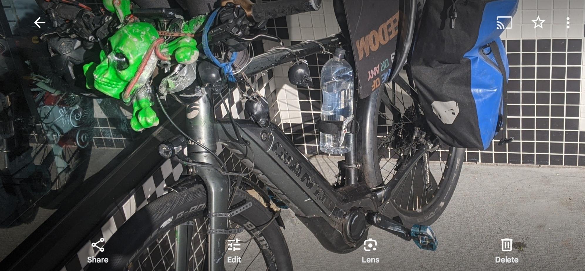 2018 Giant Quick-E+ Silver, gray or bare metal and Black