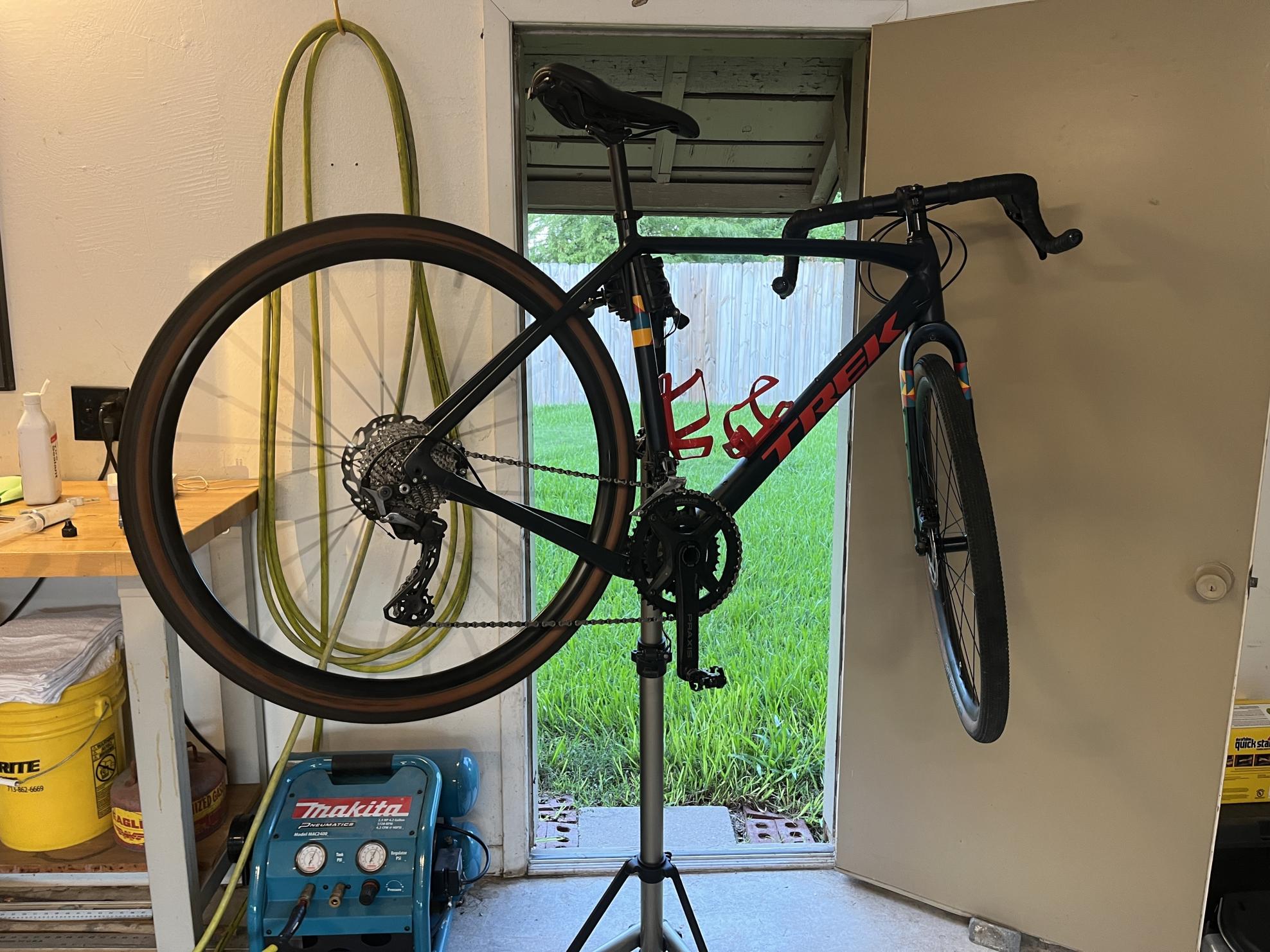 2023 Trek CheckPoint Blue