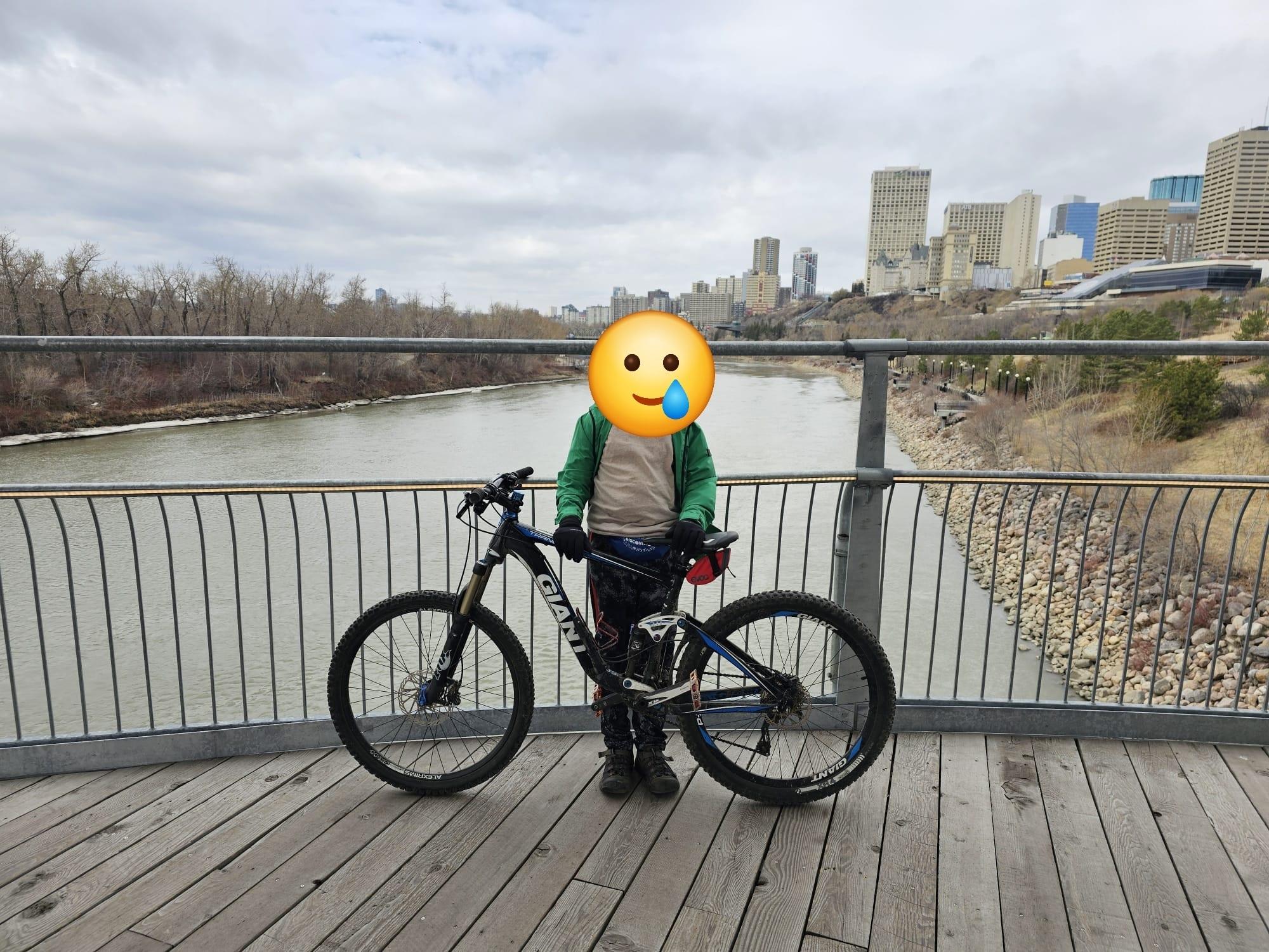 2012 Giant Trance X3 Black and Blue