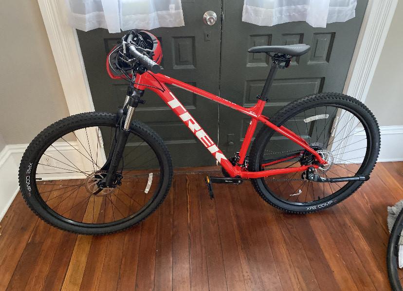 2021 Trek Marlin 5 Red
