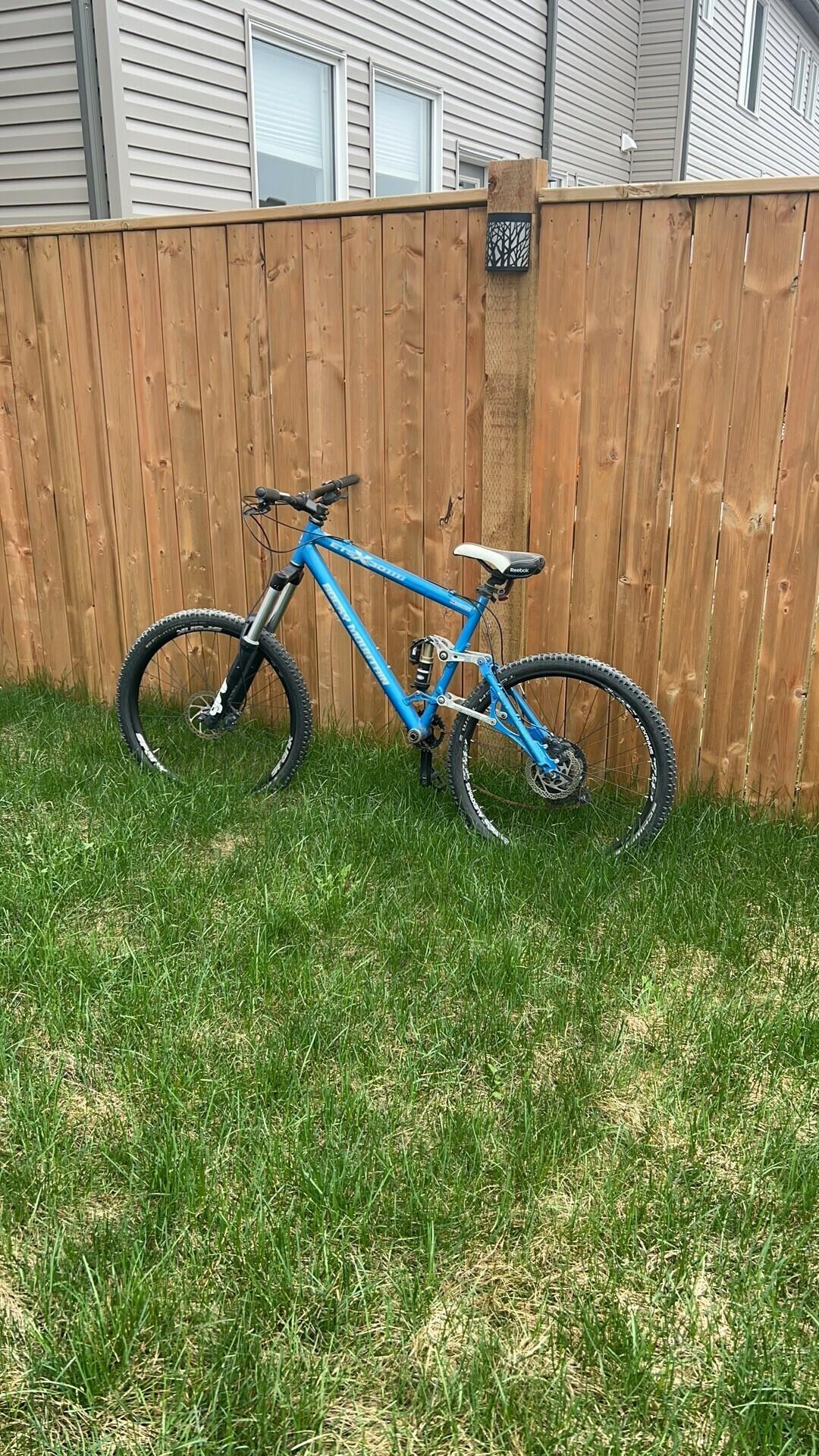 2015 Rocky Mountain Bicycles UNKNOW Blue