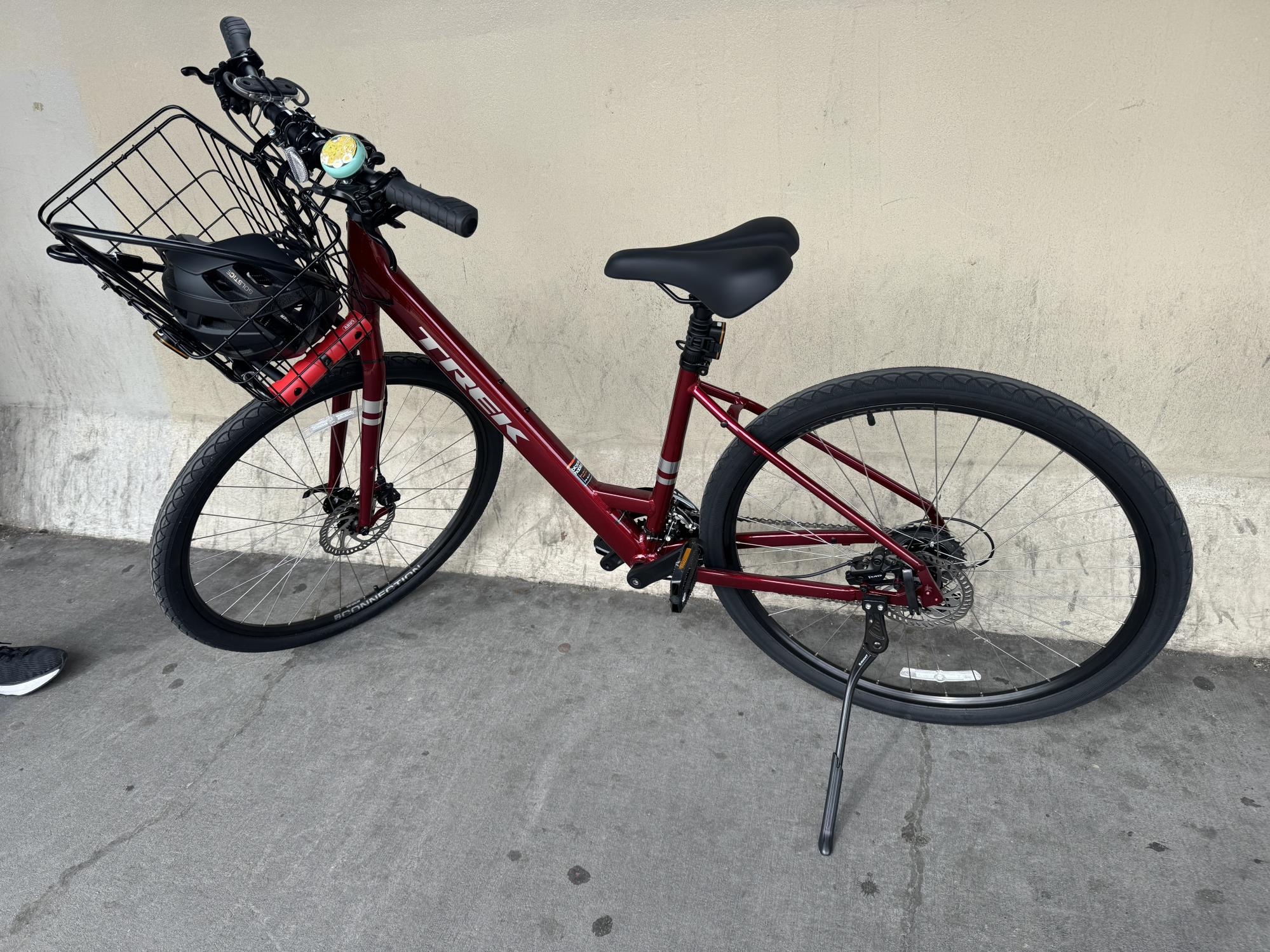 2023 Trek Verve 2 disc low step Red