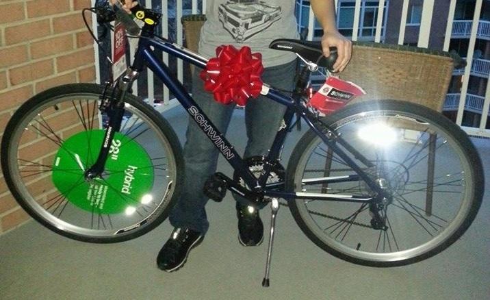 2013 Schwinn Men\\'s Trailway Hybrid  Black