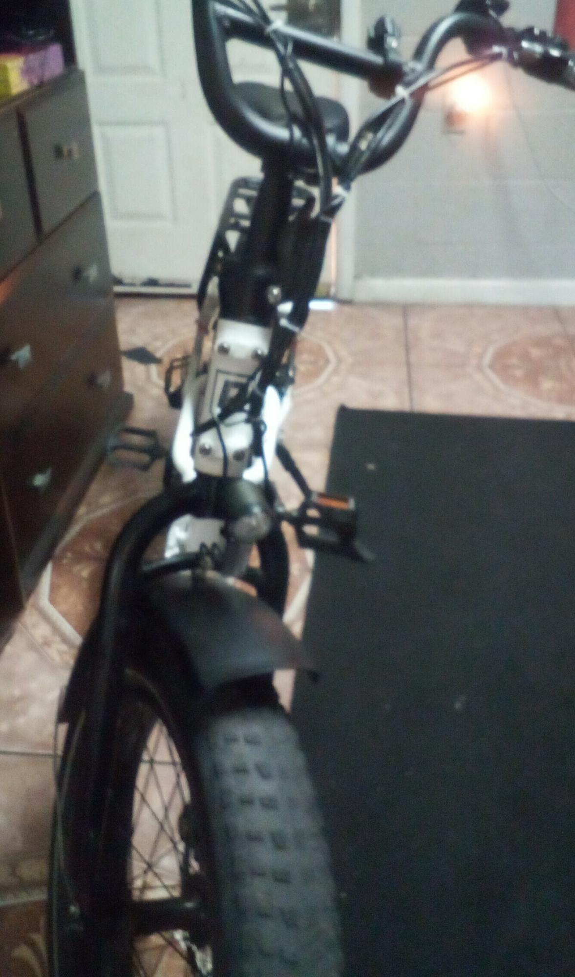 2022 Rad Power Bikes RADEXPAND White, Silver, gray or bare metal, and Stickers tape or other cove...