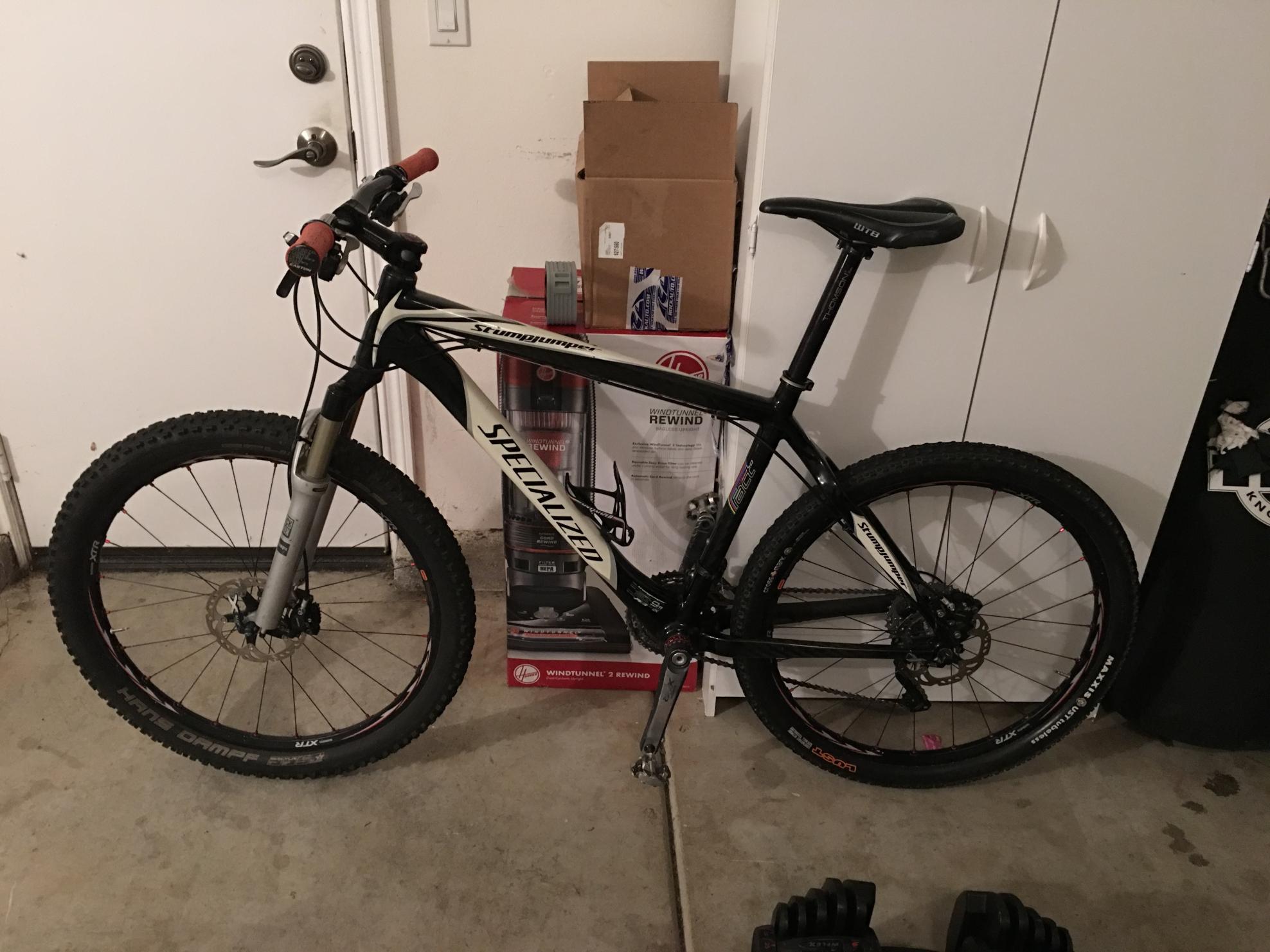 2010 Specialized Stumpjumper marathon carbon White and Black