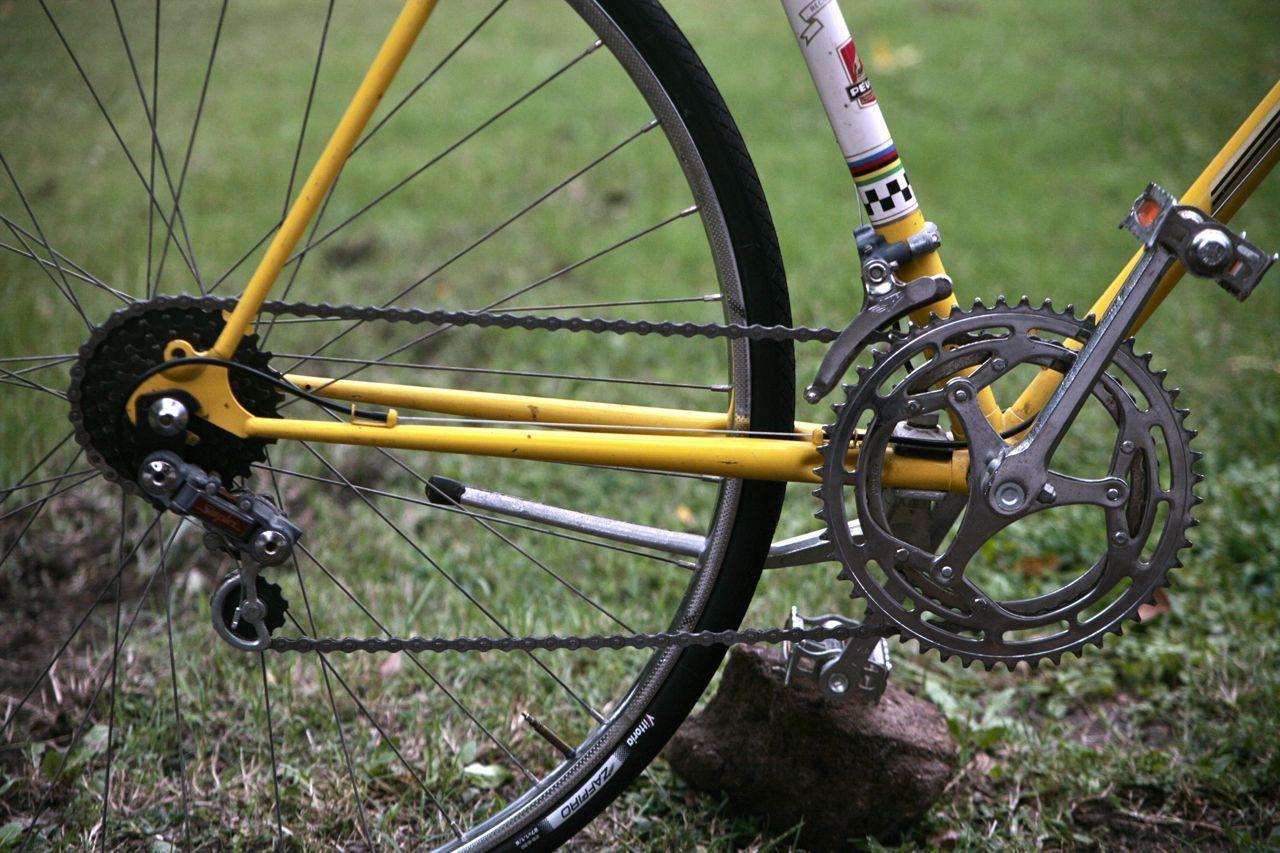 1975 Peugeot  Yellow or Gold