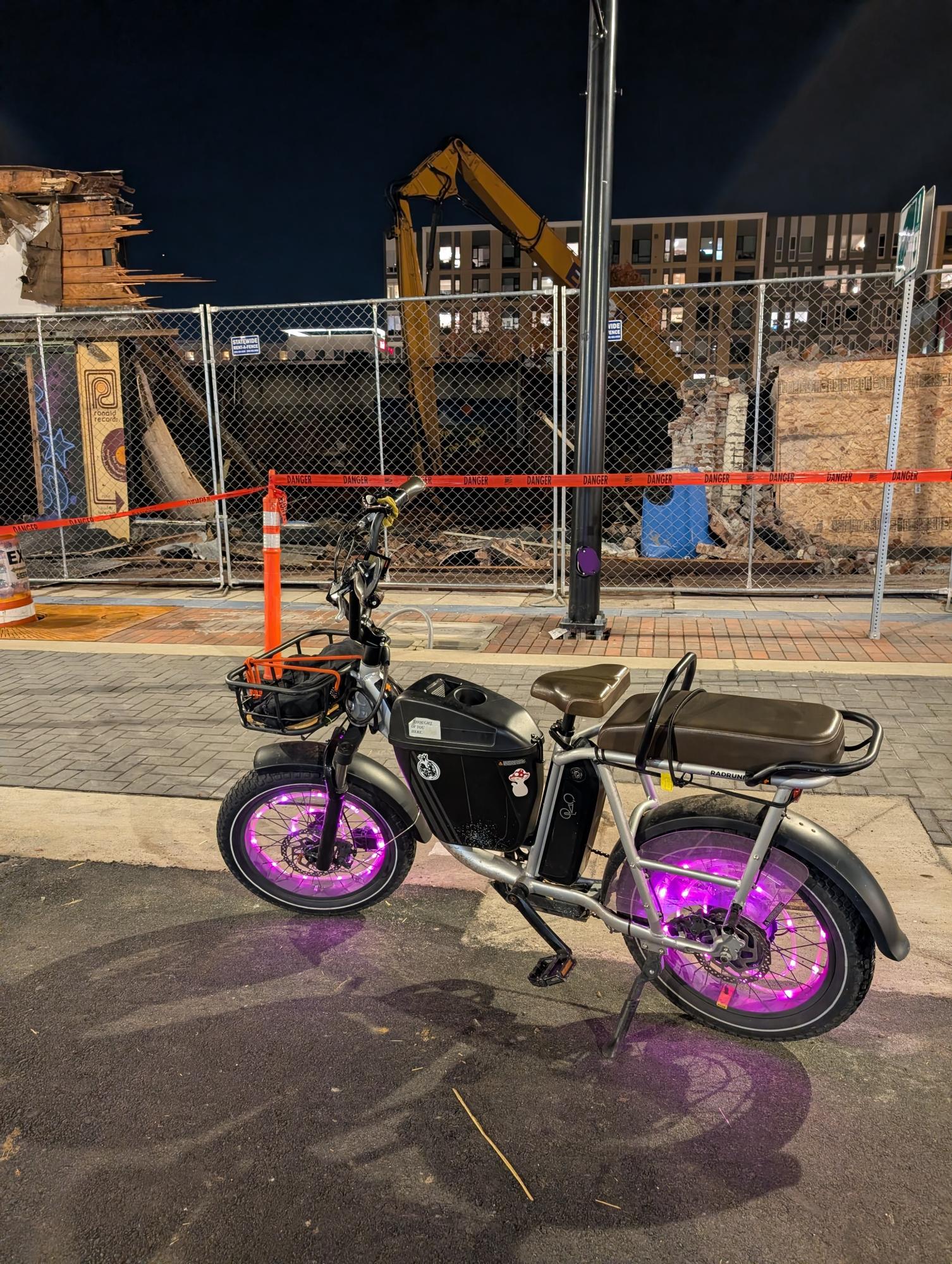 2022 Rad Power Bikes Rad Runner Plus Silver, gray or bare metal