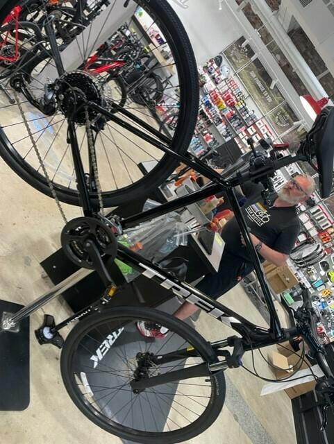 2022 Trek Dual sport 2 Black and Silver, gray or bare metal