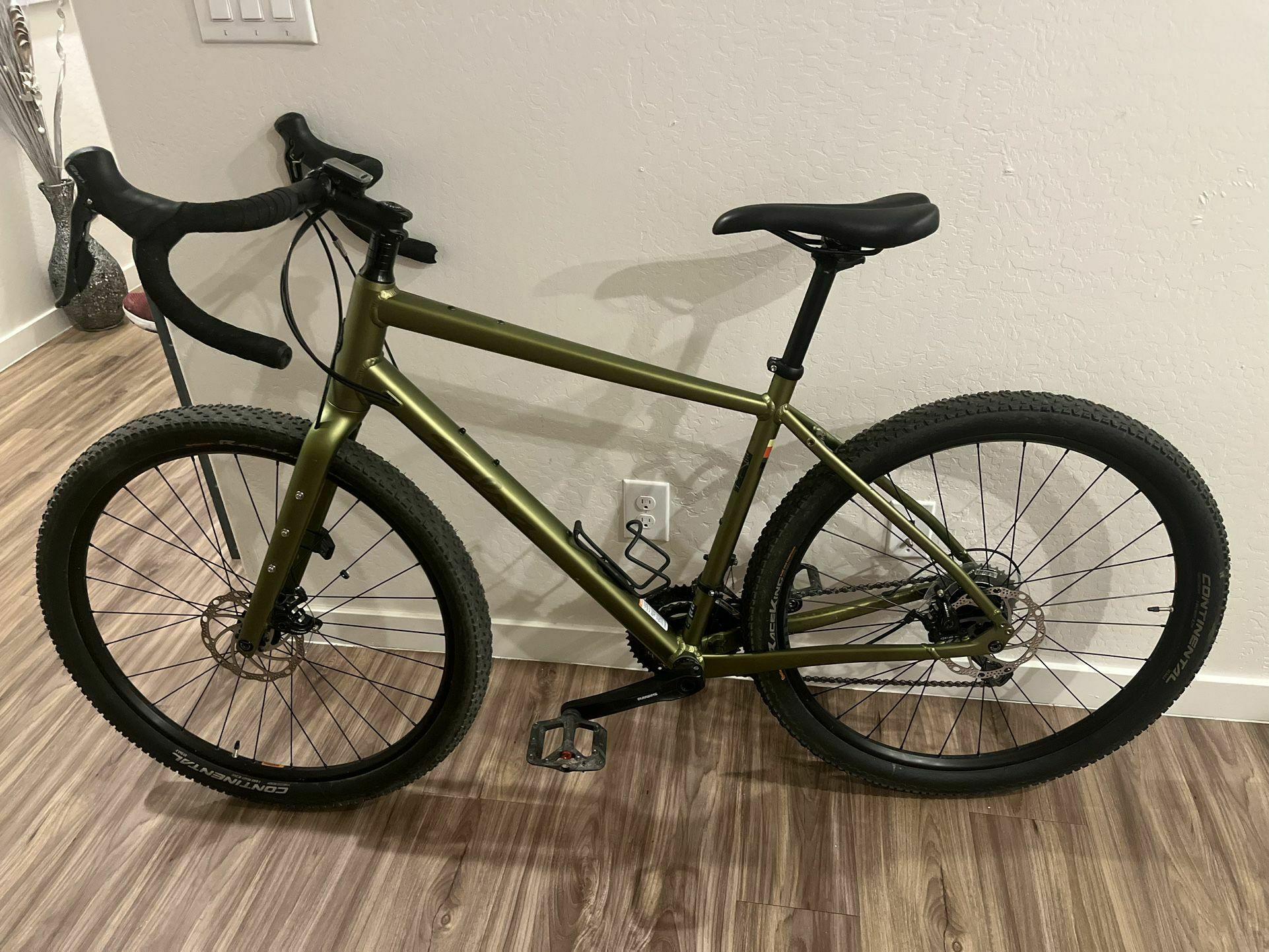 2023 Salsa Journeyer Sora 650b Green