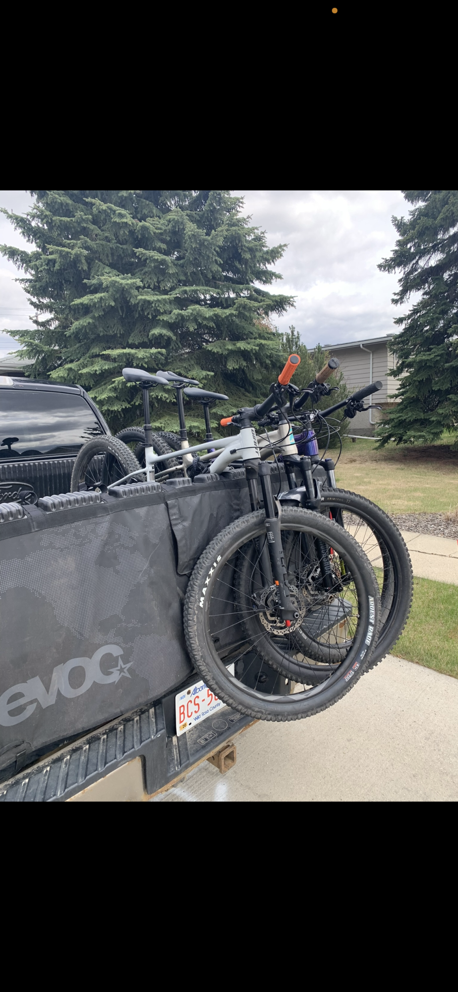 2021 Giant Fathom 2 Silver, gray or bare metal