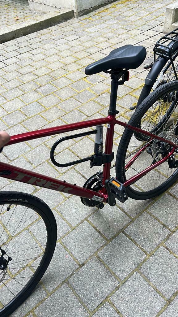 2022 Trek FX1 Red