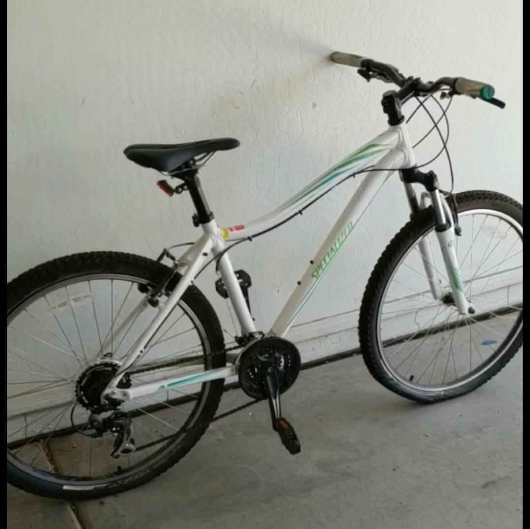 2012 Specialized Myka White