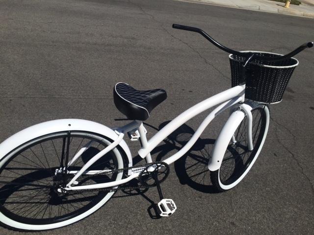 Ferrante beach cruiser White and Black