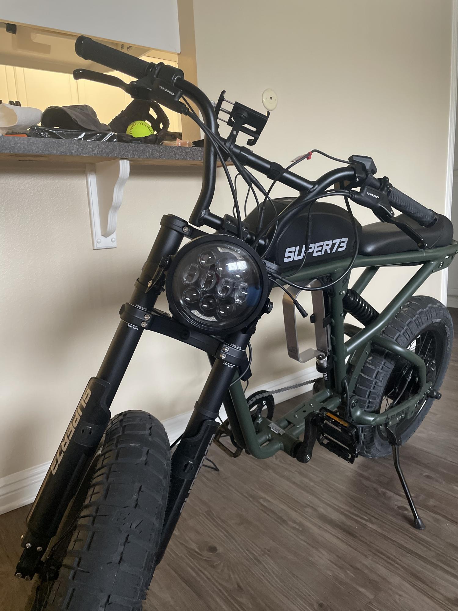 2022 Super73 R Green