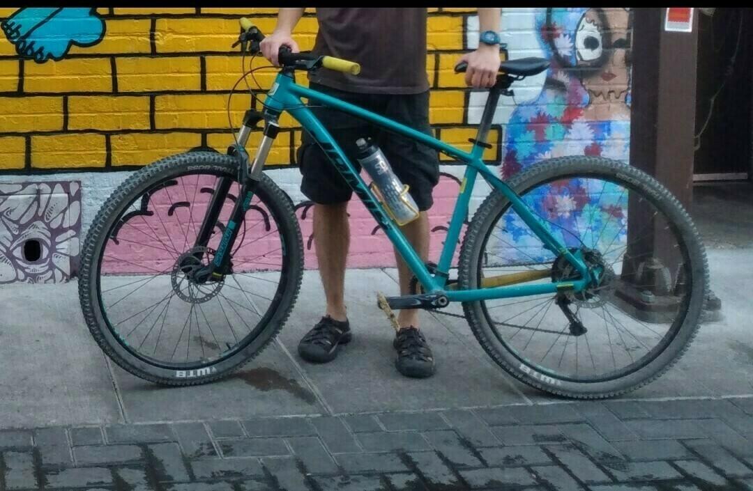 2019 Jamis Highpoint A1 Blue