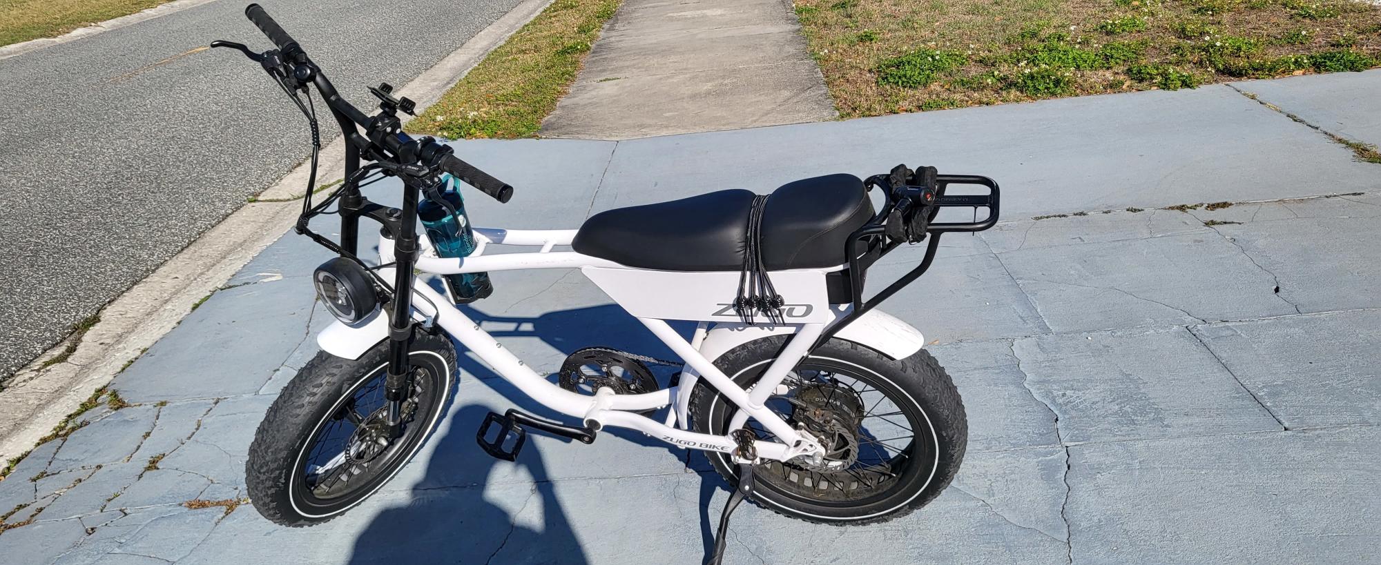 2021 Zugo Rhino e-scooter White