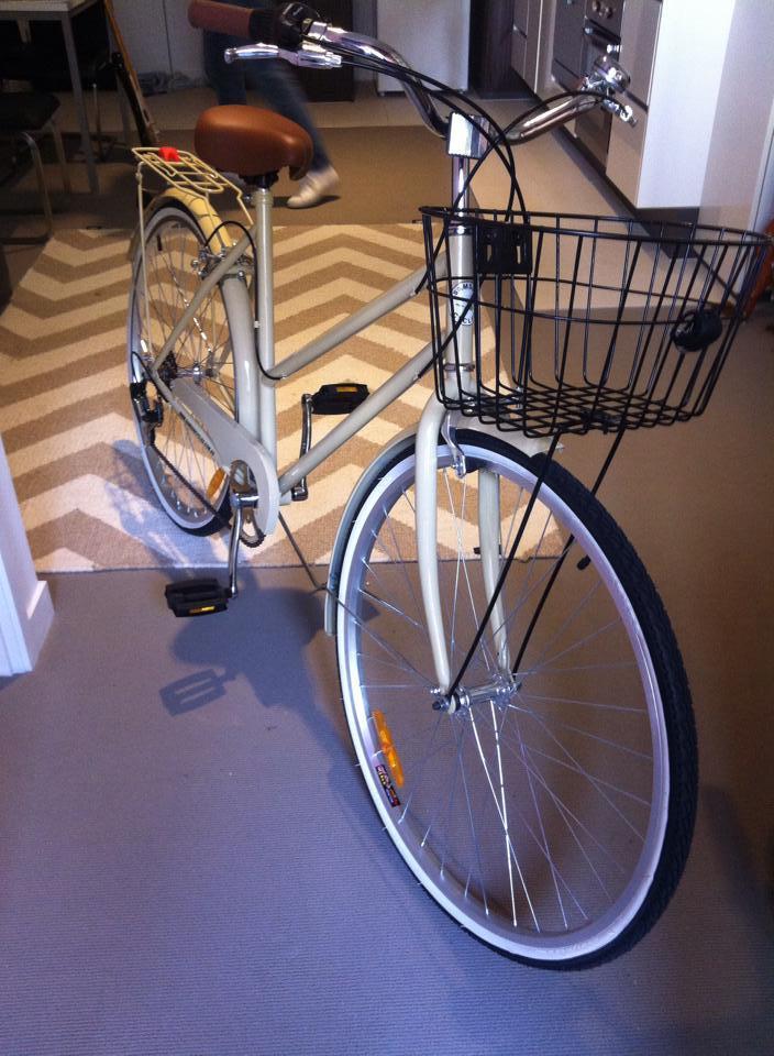 2014 Samson Cycles Vintage style step through Yellow or Gold and Brown