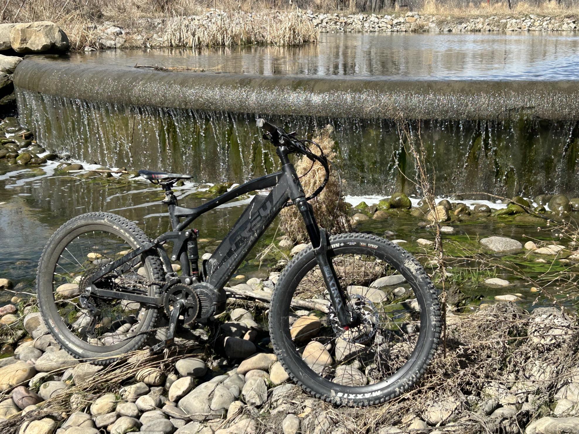 2022 Frey Large Black