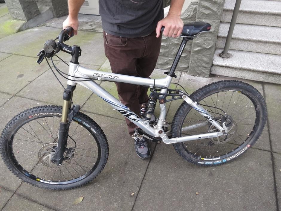 Giant AC1 Silver or Gray