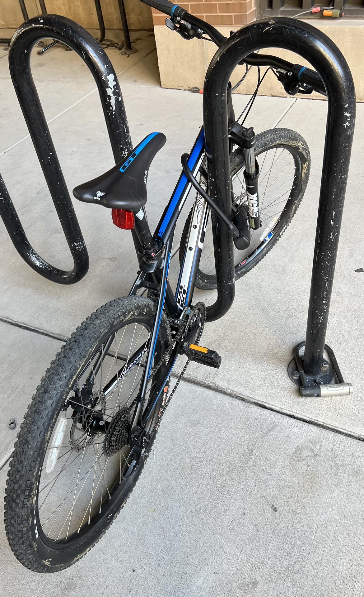 2013 GT Bicycles GT Avalanche 3.0 Black, Blue, and White