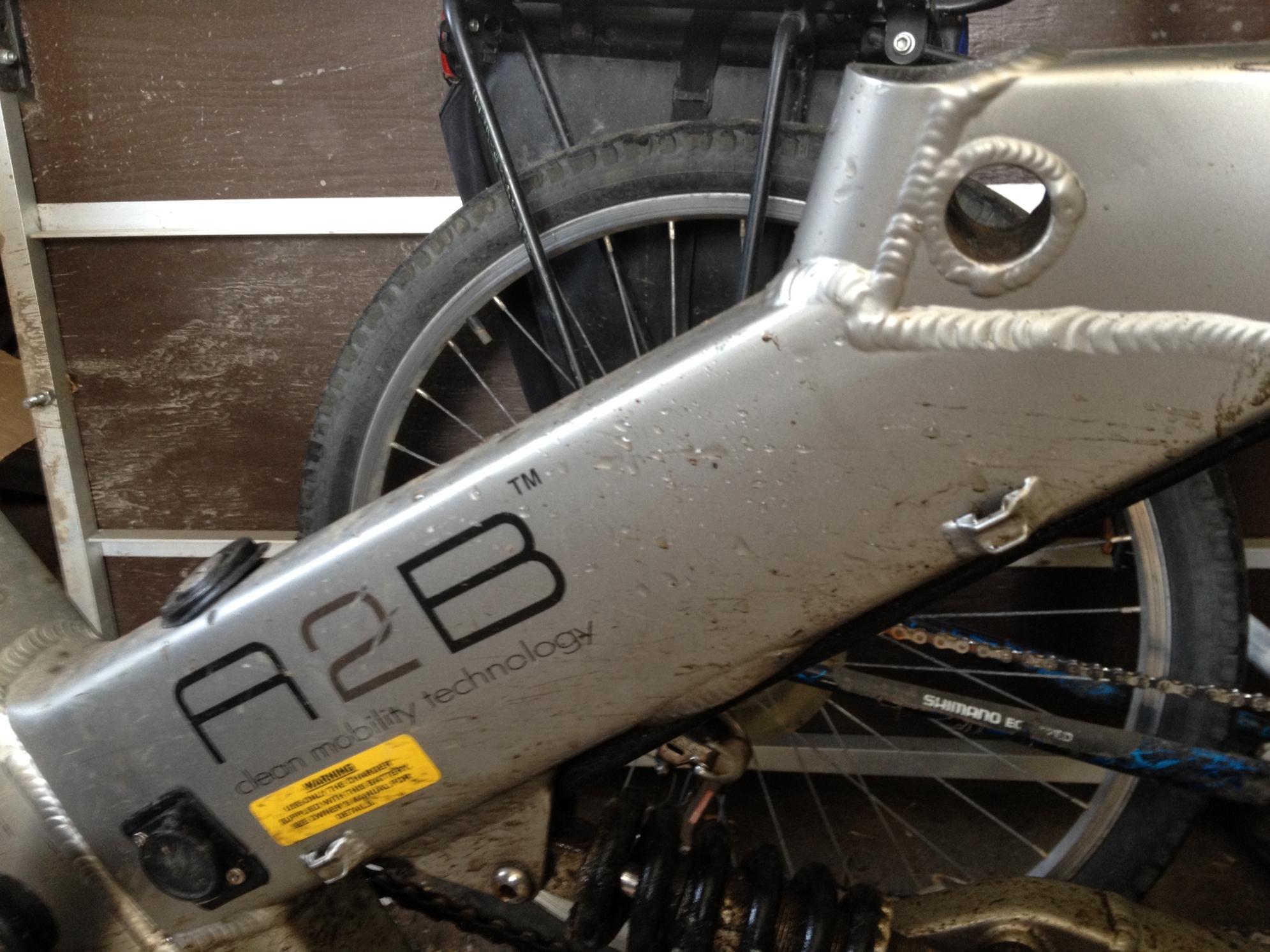 A2B e-bikes Silver or Gray