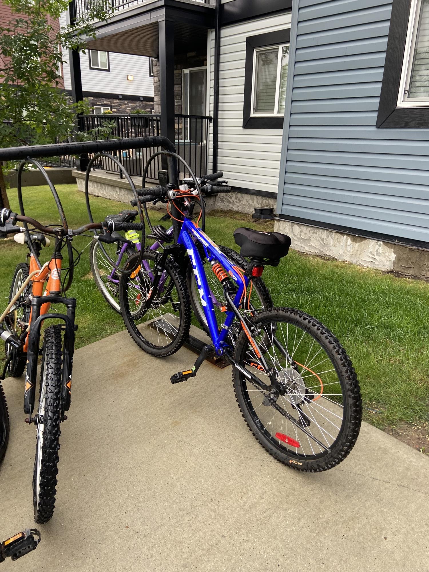 2021 CCM CCM Savage Youth Dual Suspension Moun... Blue