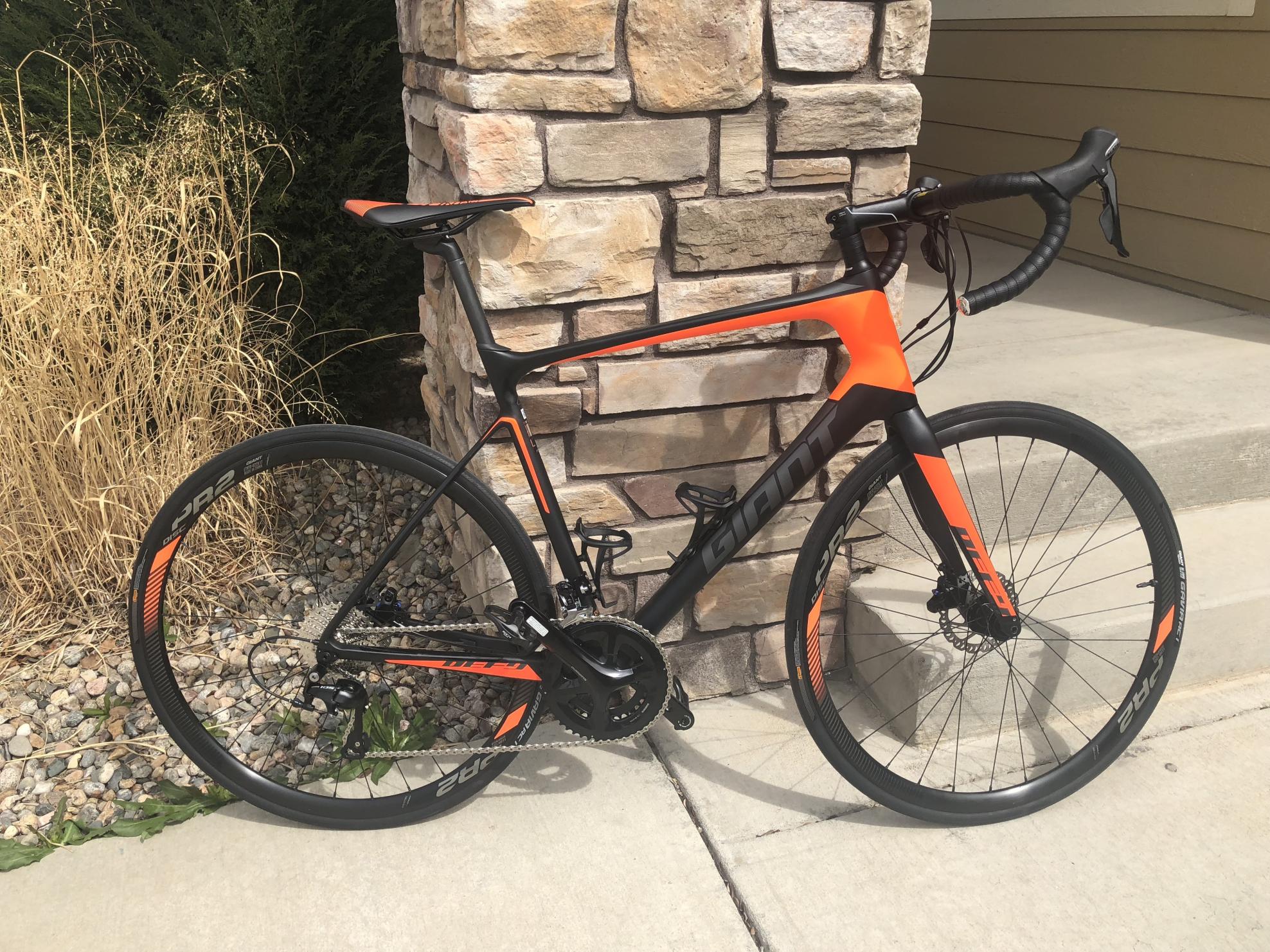 2018 Giant Defy Advanced 2 Orange and Black
