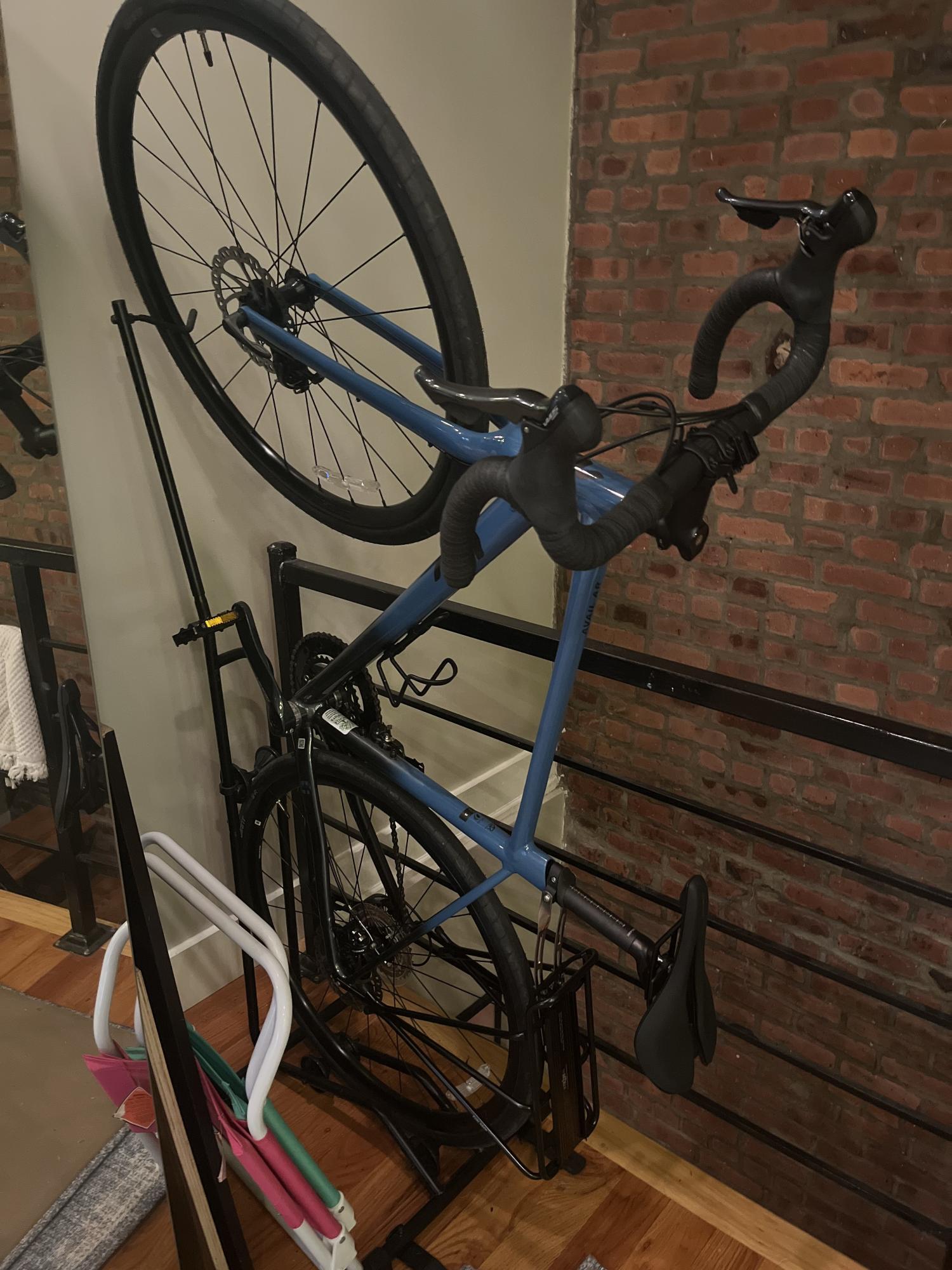 2023 Giant Avail AR Blue