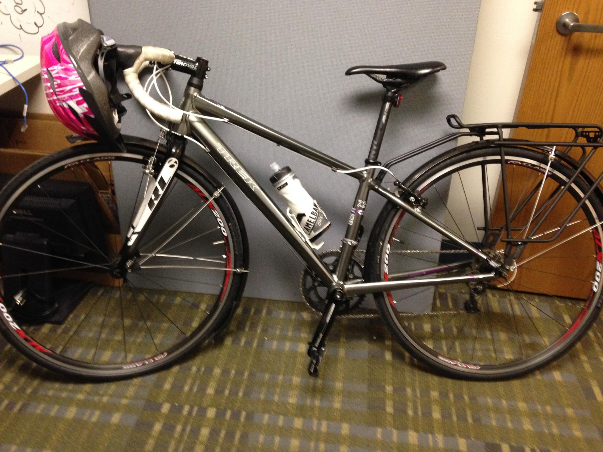 Trek 7.2 FX WSD Silver or Gray