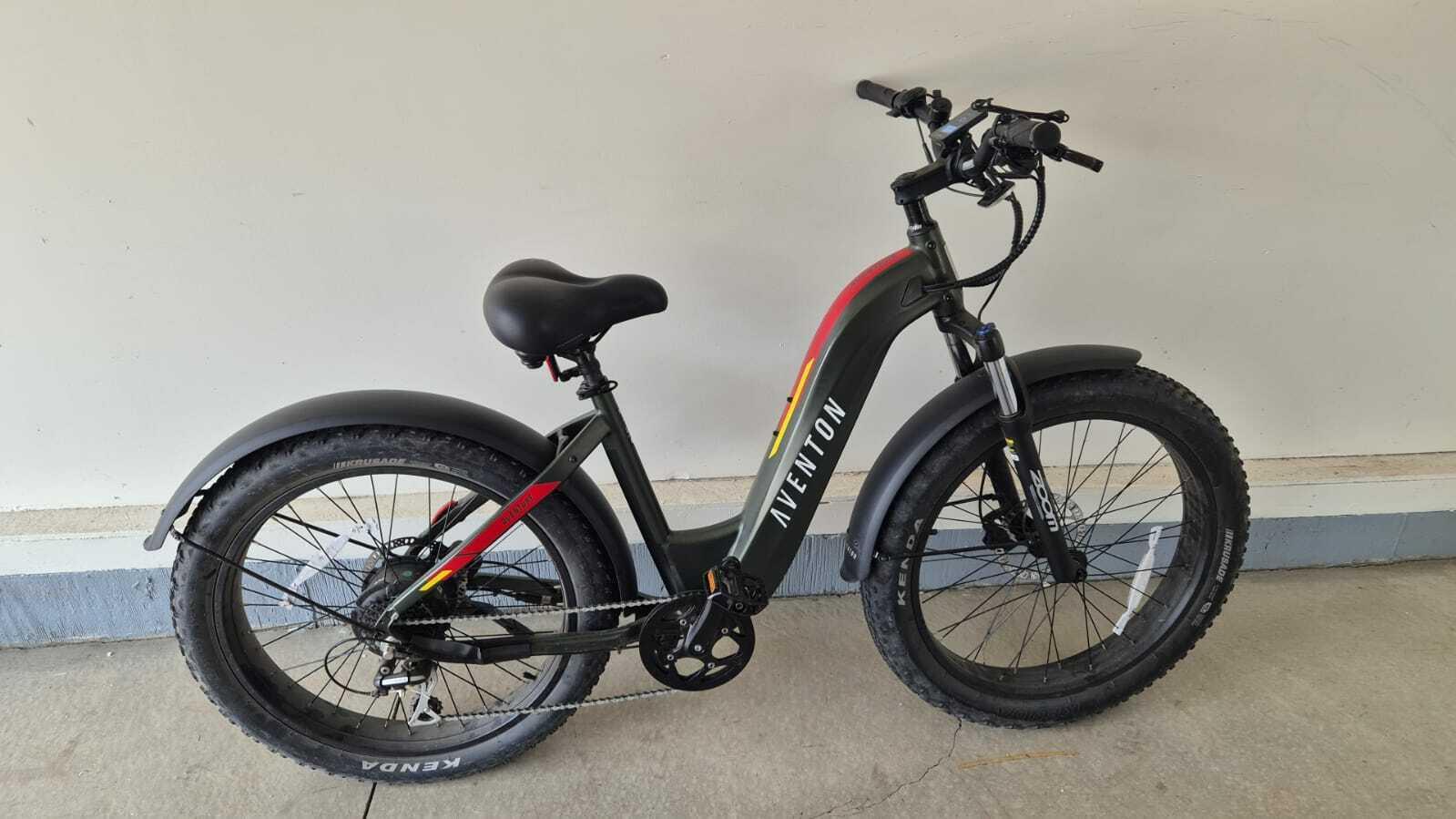 2023 Aventón Adventure 2 Step-through Green and Red