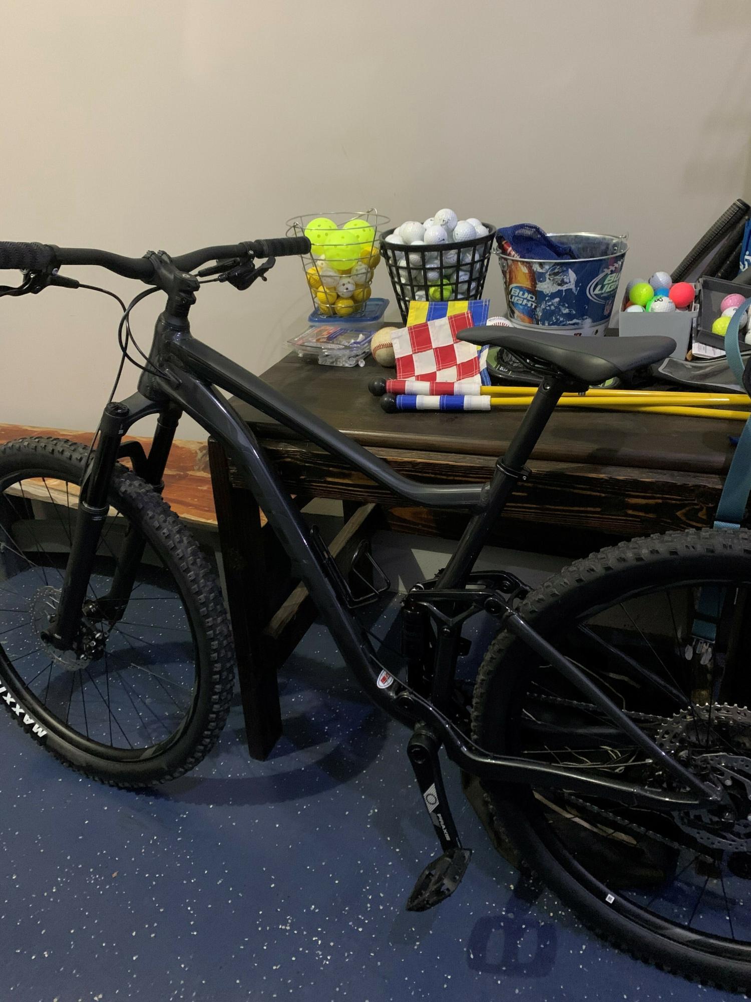 2021 Giant Stance 29 2 L Gunmetal Black Black