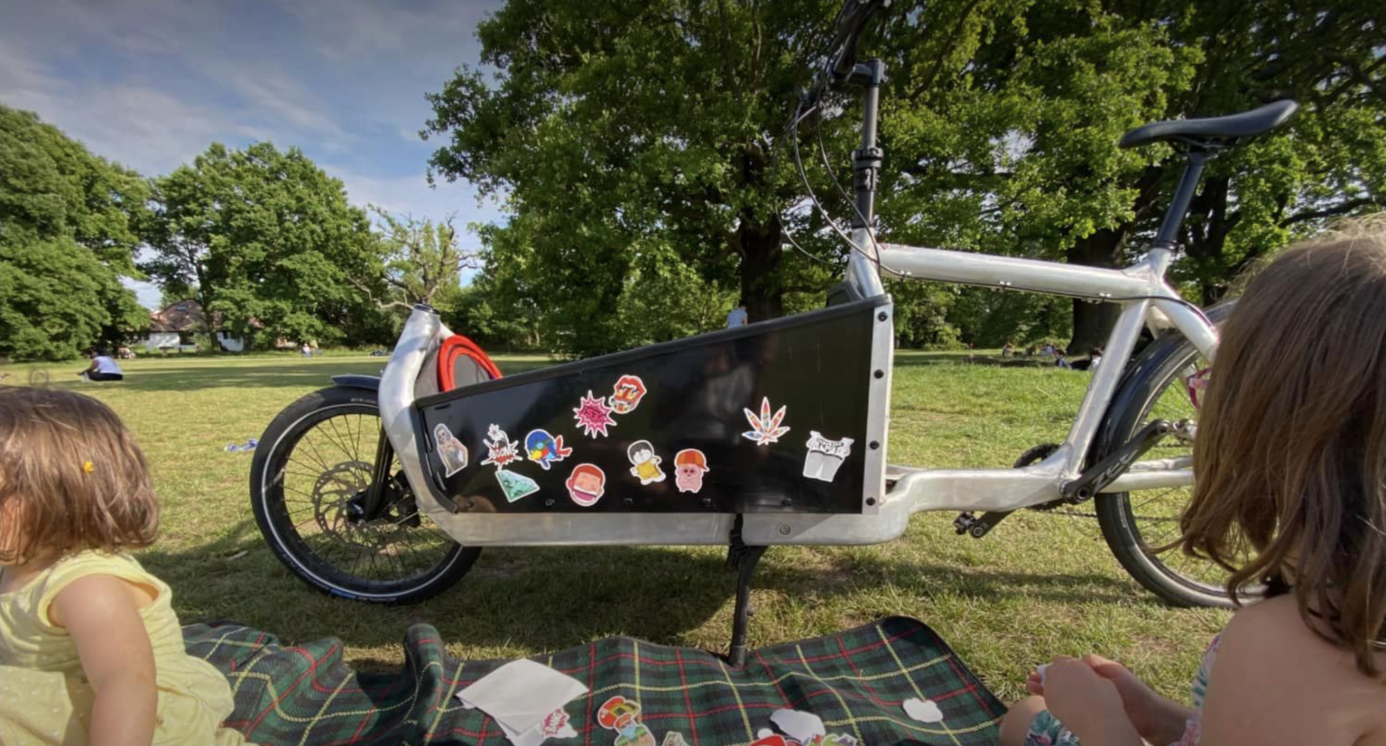 2018 Larry Vs Harry Bullitt - cargo bike Silver, gray or bare metal