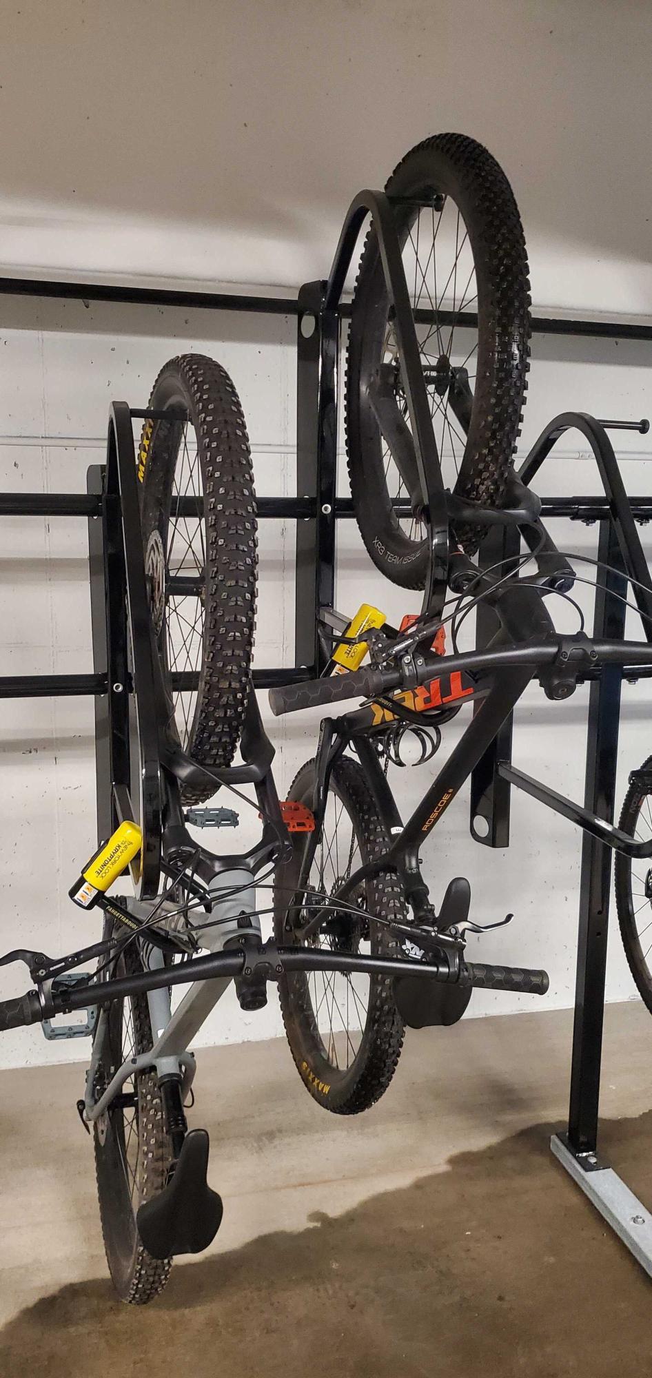 2020 Trek Roscoe 8 Black and Red