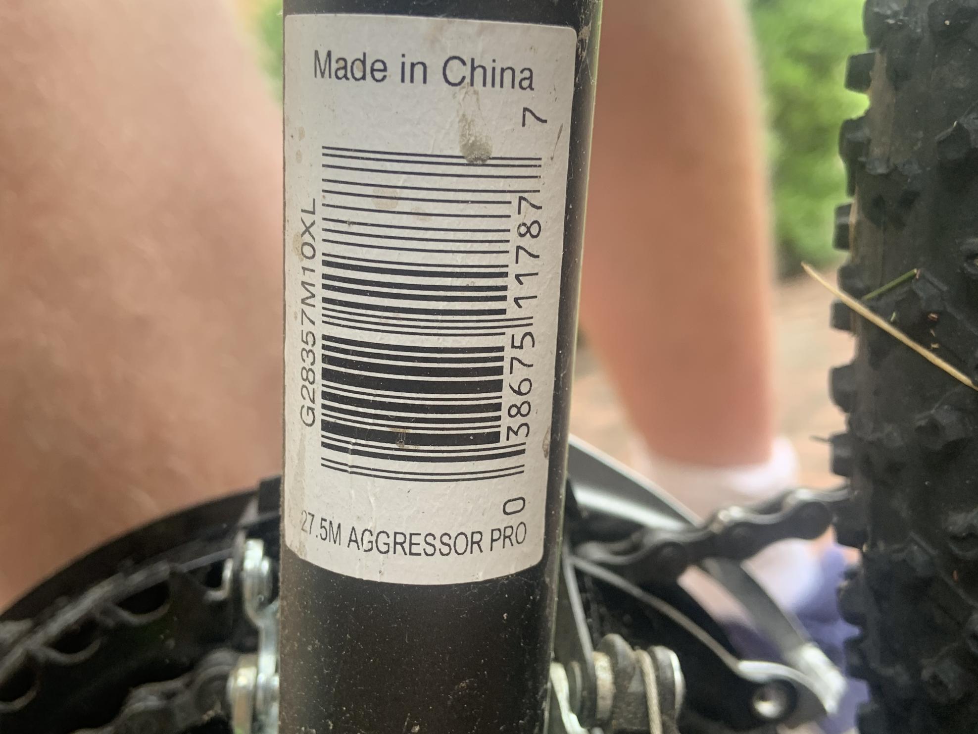 2018 GT Bicycles XL 6061 Aluminum Black, Blue, and Yellow or Gold