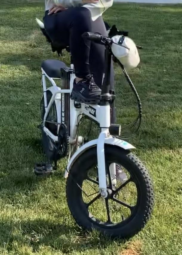 2023 HITWAY Folding E-bike with removable battery White