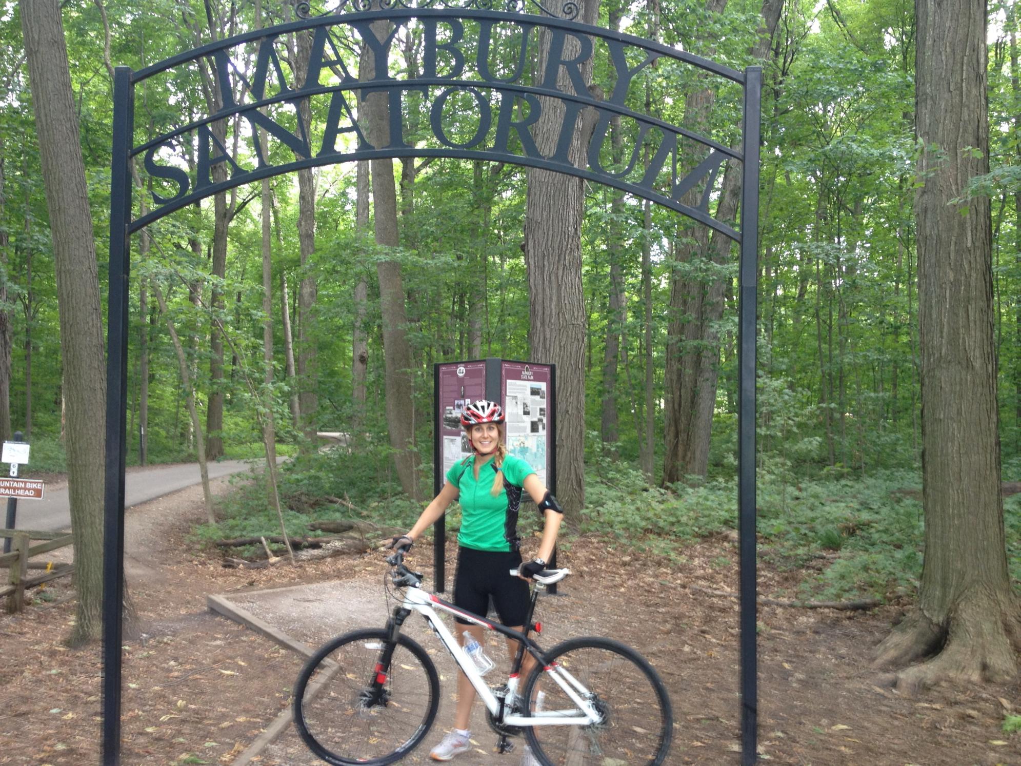 2012 Gary Fisher 8.3 DS  White, Black, and Red